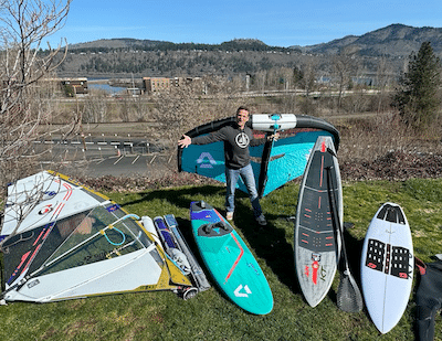 A Modern Gorge Quiver - How Less is More