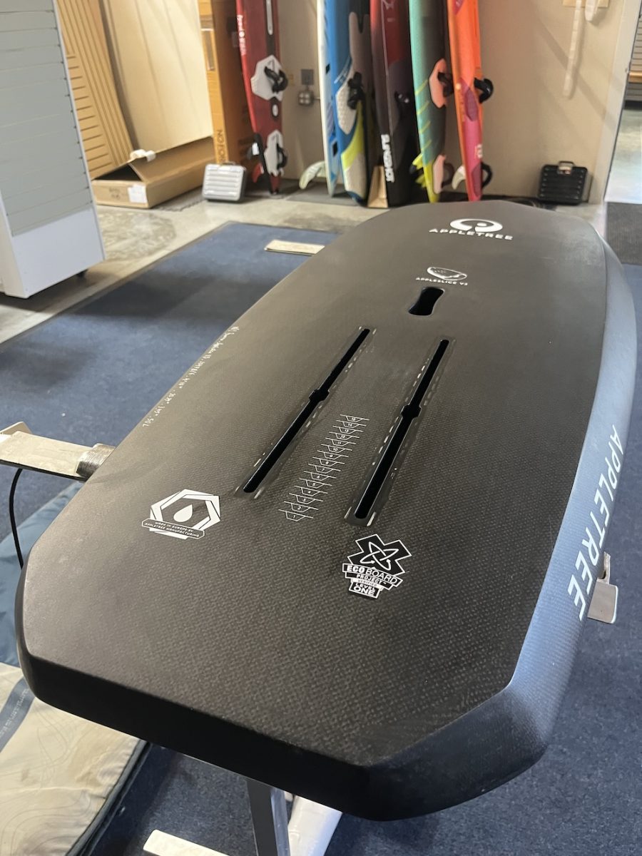 Appletree Appleslice V3 50L USED 2025 Foil Board with Board Bag