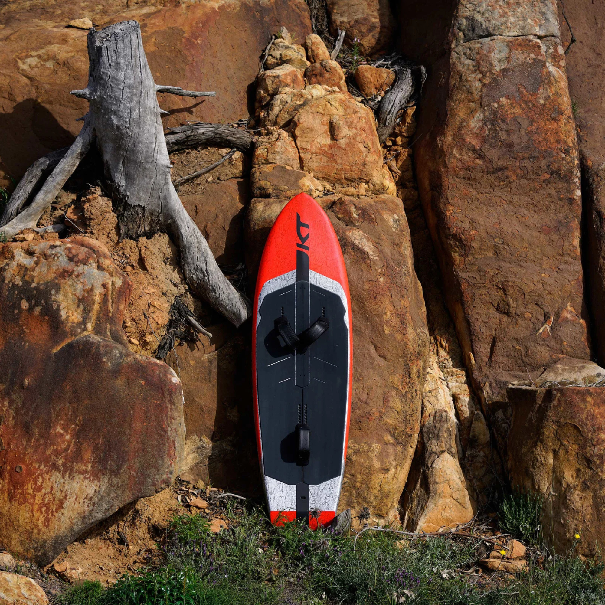 KT Arc Pro Carbon Foil Board 2026