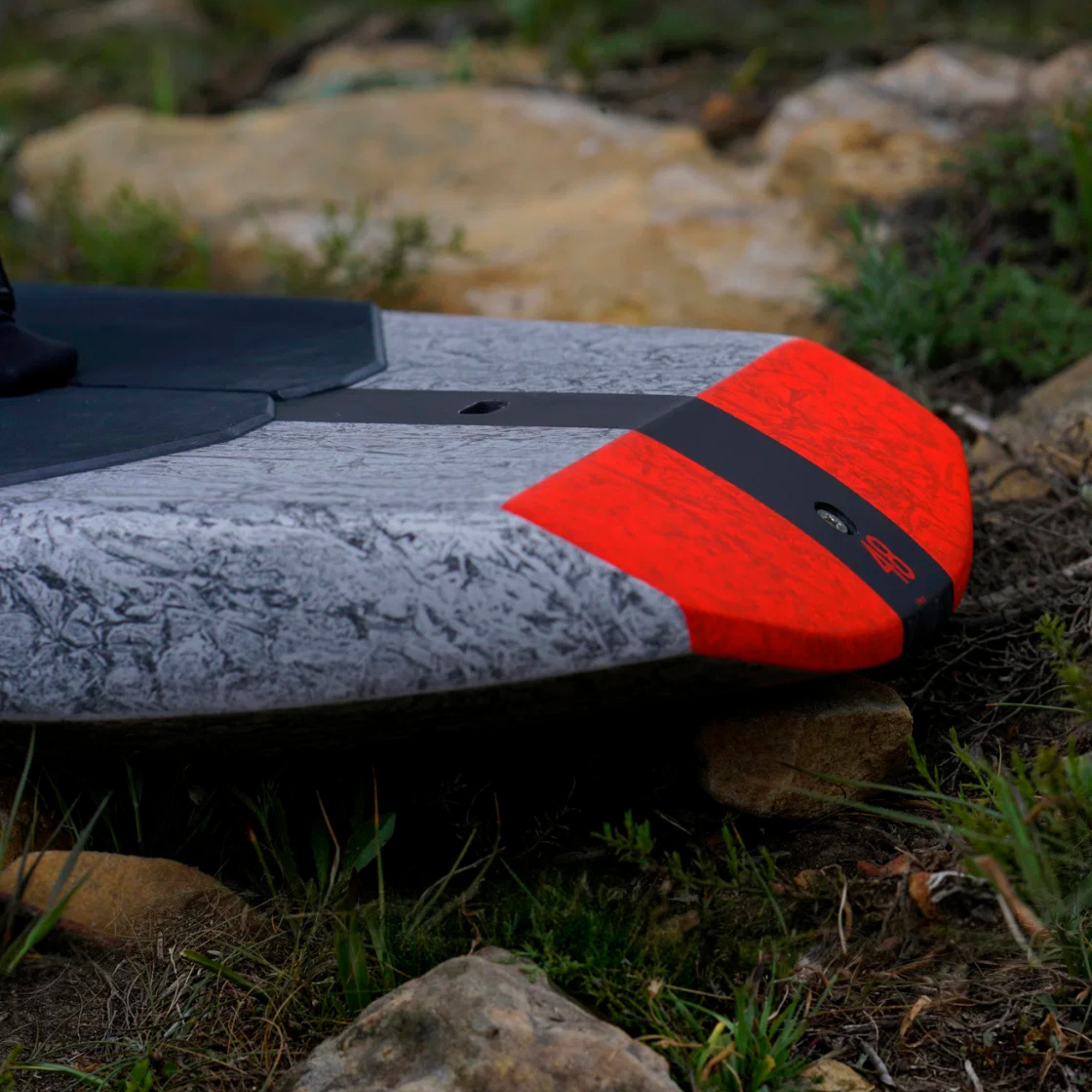 KT Arc Pro Carbon Foil Board 2026