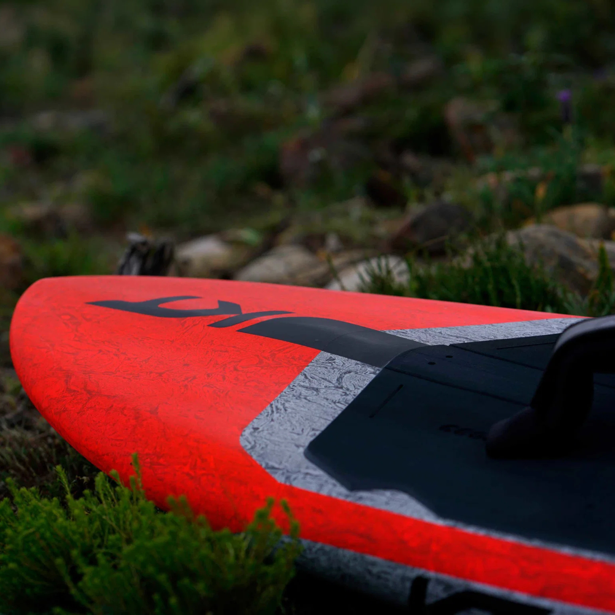 KT Arc Pro Carbon Foil Board 2026