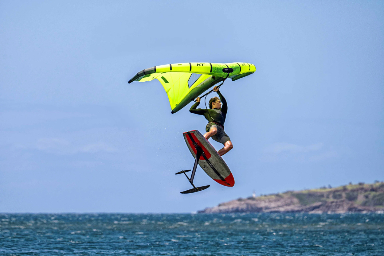 KT Arc Pro Carbon Foil Board 2026