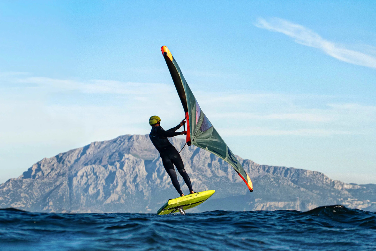 KT Vortex Pro Carbon Foil Board 2026