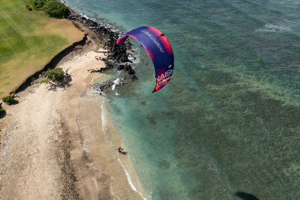 Naish Pivot LTD Kiteboarding Kite 2026