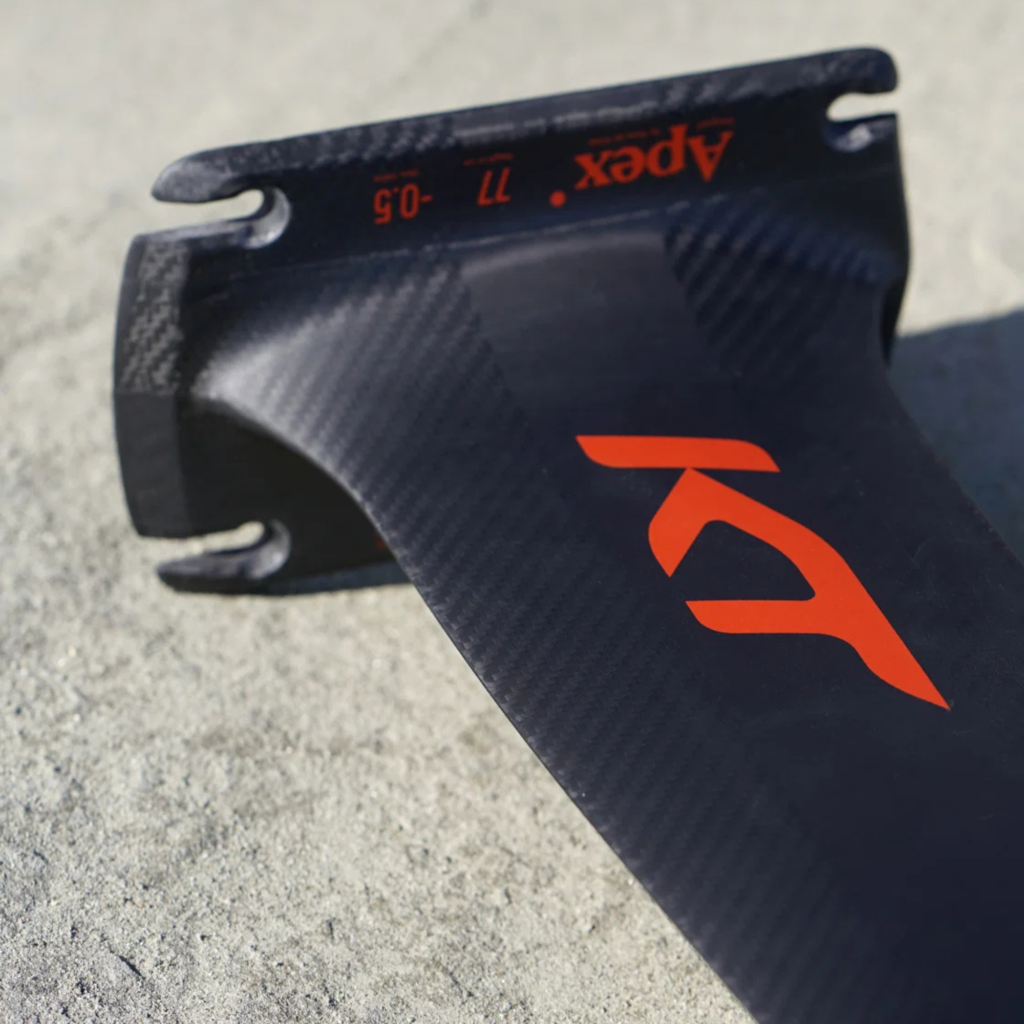 KT Apex Carbon Foil Mast 2026