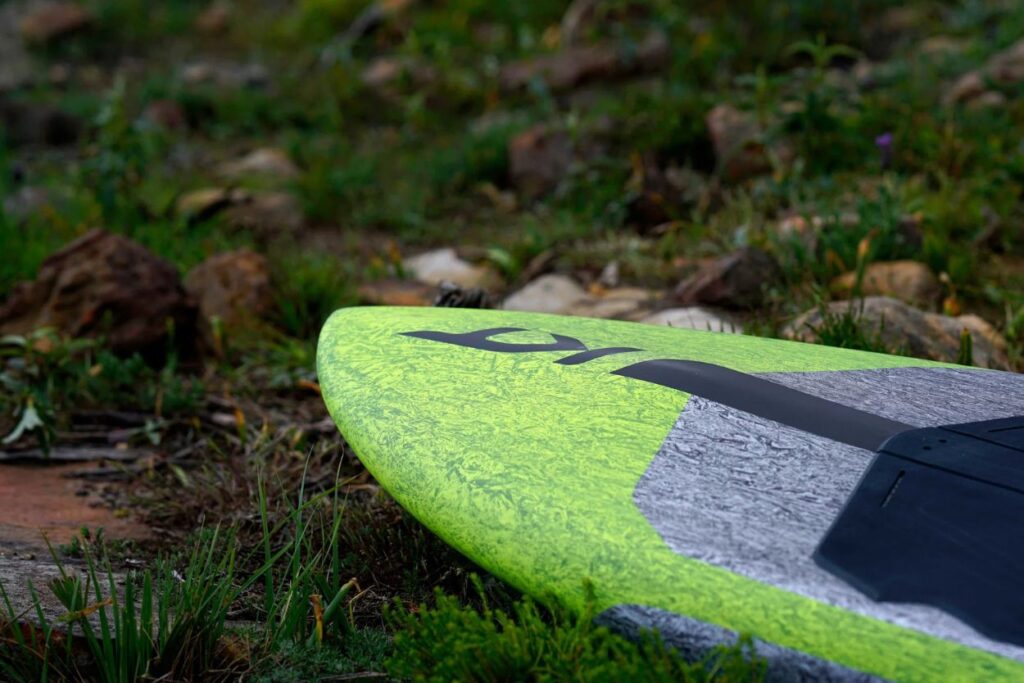 KT Arc Pro Carbon Strapless Foil Board 2026