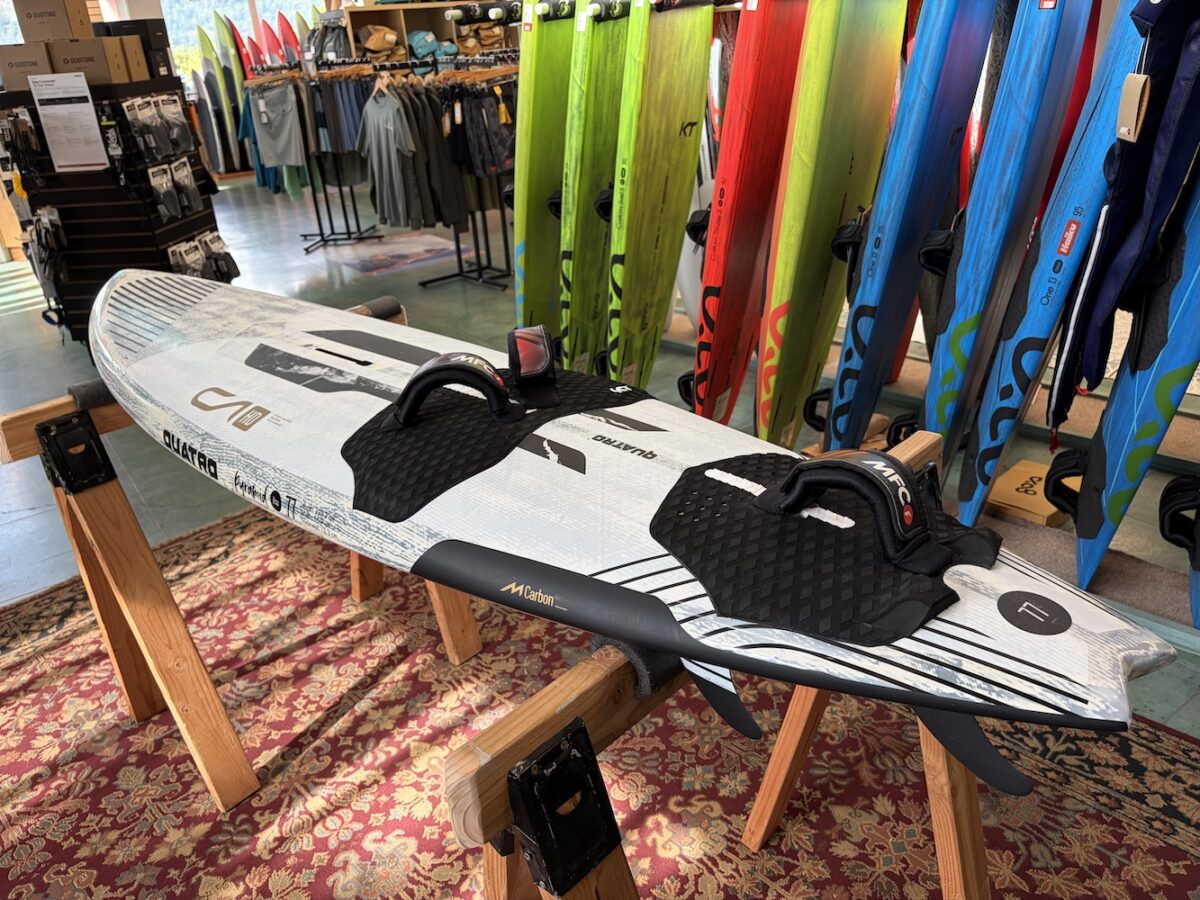 Quatro Pyramid 77 2023 USED Windsurf Board - Image 5