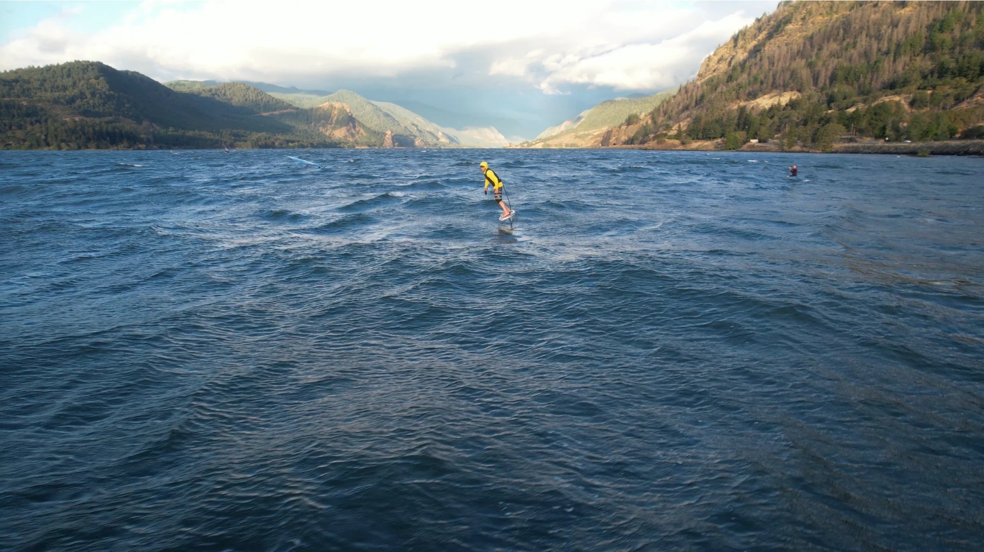 LiftX park and play at the Hatchery T.J. Gulizia foiling a LiftX eFoil on a double-battery park and play session at the Hatchery, Columbia River Gorge. Drone: Dan Gavere